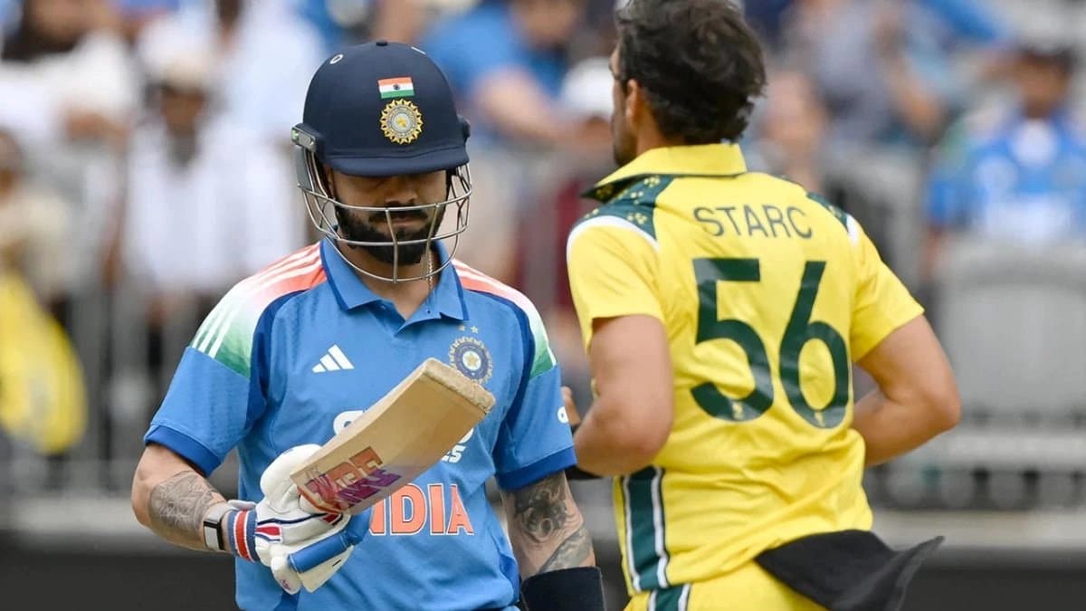 Virat Kohli departs for a duck against Australia