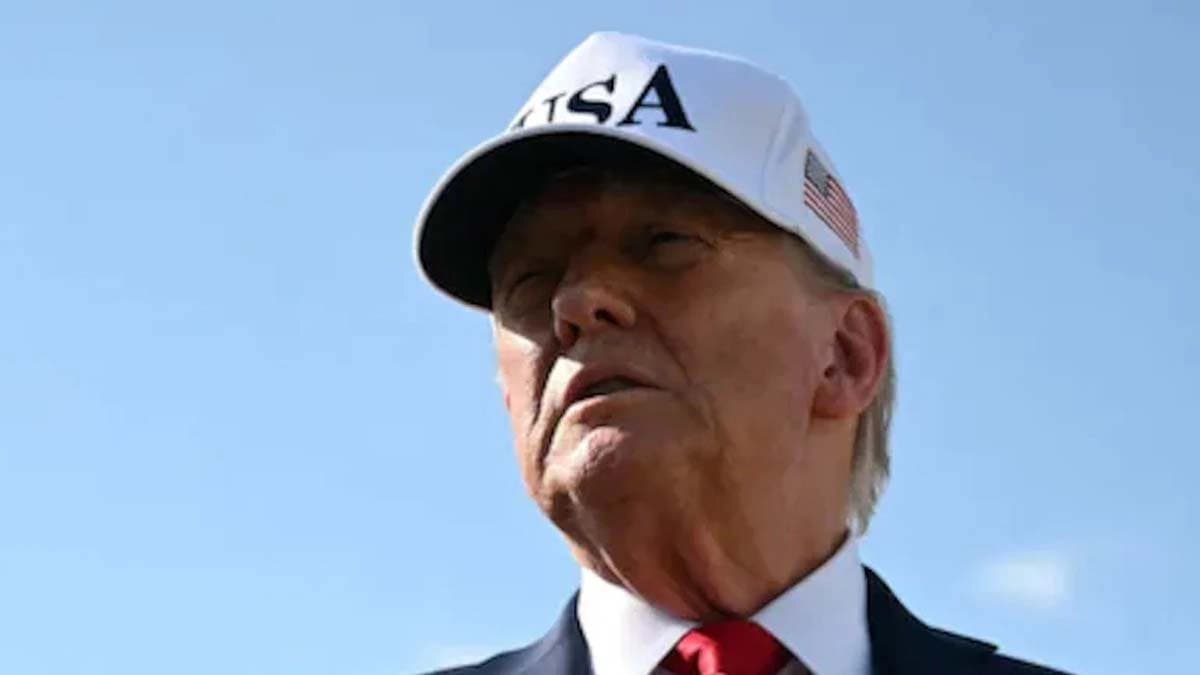 Trump warns extra 10 persent tariffs against countries Aligning With BRICS