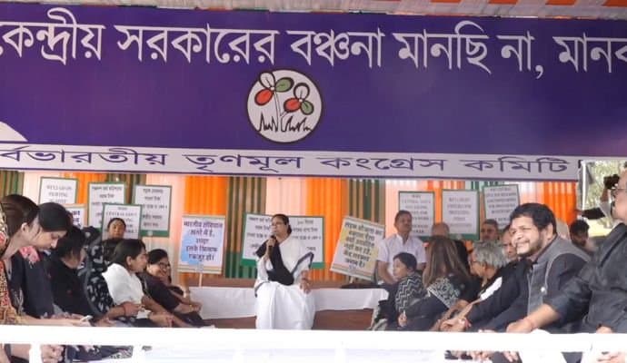 Mamata announced that her government will pay 21 lakh workers their unpaid dues