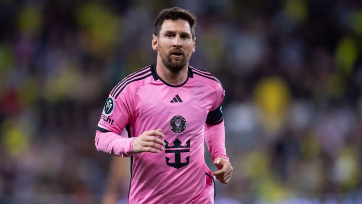  David Beckham hints Lionel Messi will return to Barcelona spt 