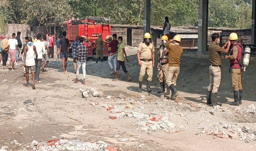 Warehouse gas leak one killed 