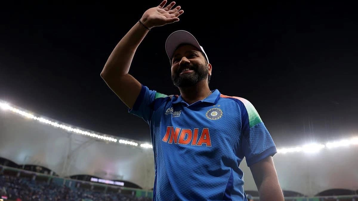Rohit Sharma broke his own car while practice in  Shivaji Park Mumbai 