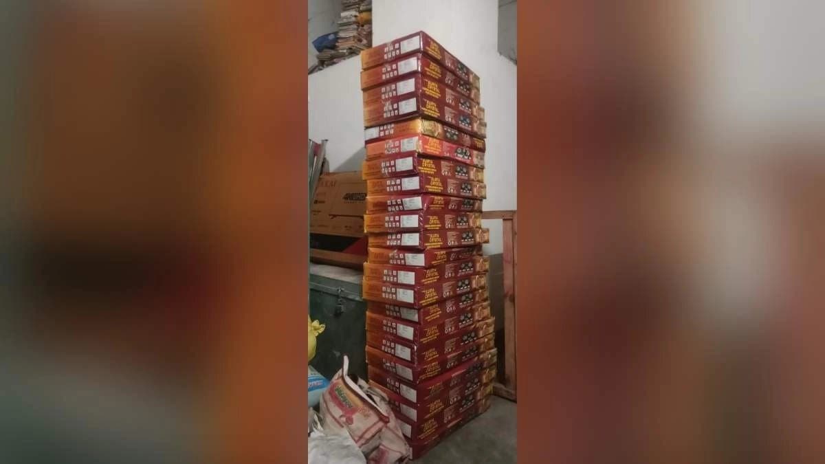 Fake detergent powder sold in the name of reputed company