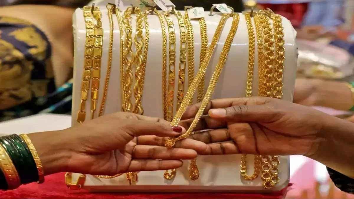 Indian Origin Man In Singapore Wins Rs 8 Crore Lottery After Buying Gold For Wife gnr 