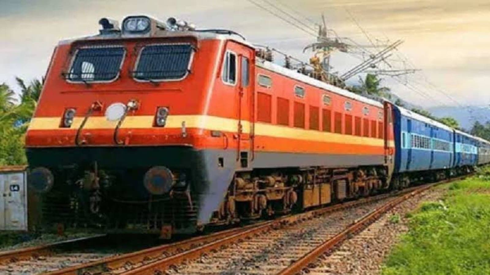 Railway Worker Gets Trapped While Moving Train Coaches thereafter Crushed To Death_gnr