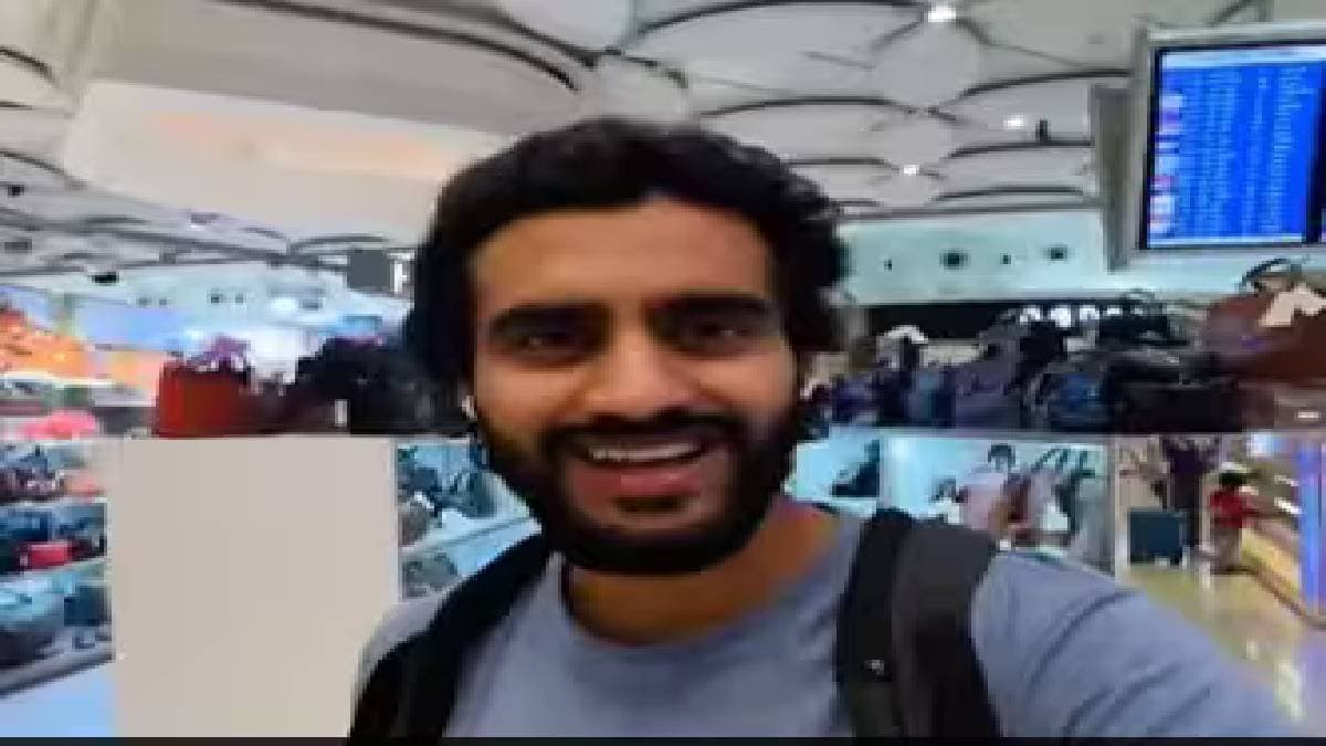 How a Man Travels To Mumbai On Pakistani Passport Enjoys Vada Pao