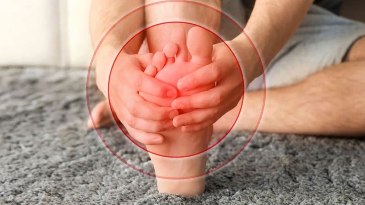 burning sensation in the soles of feet can be the reasons of these serious diseases