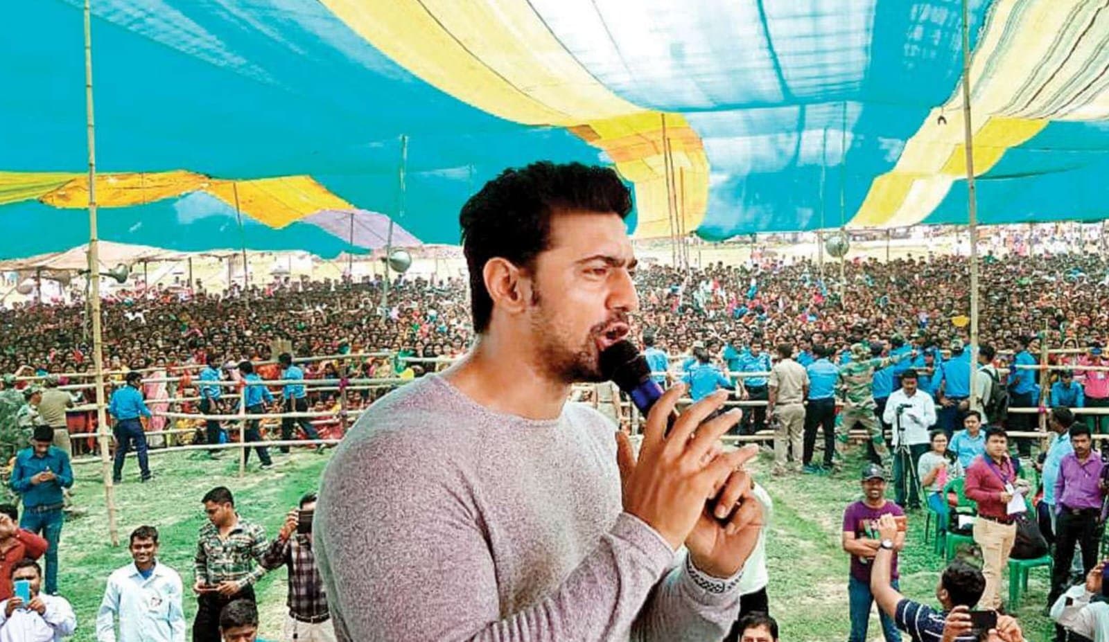 Dev resigns from three administrative post in ghatal