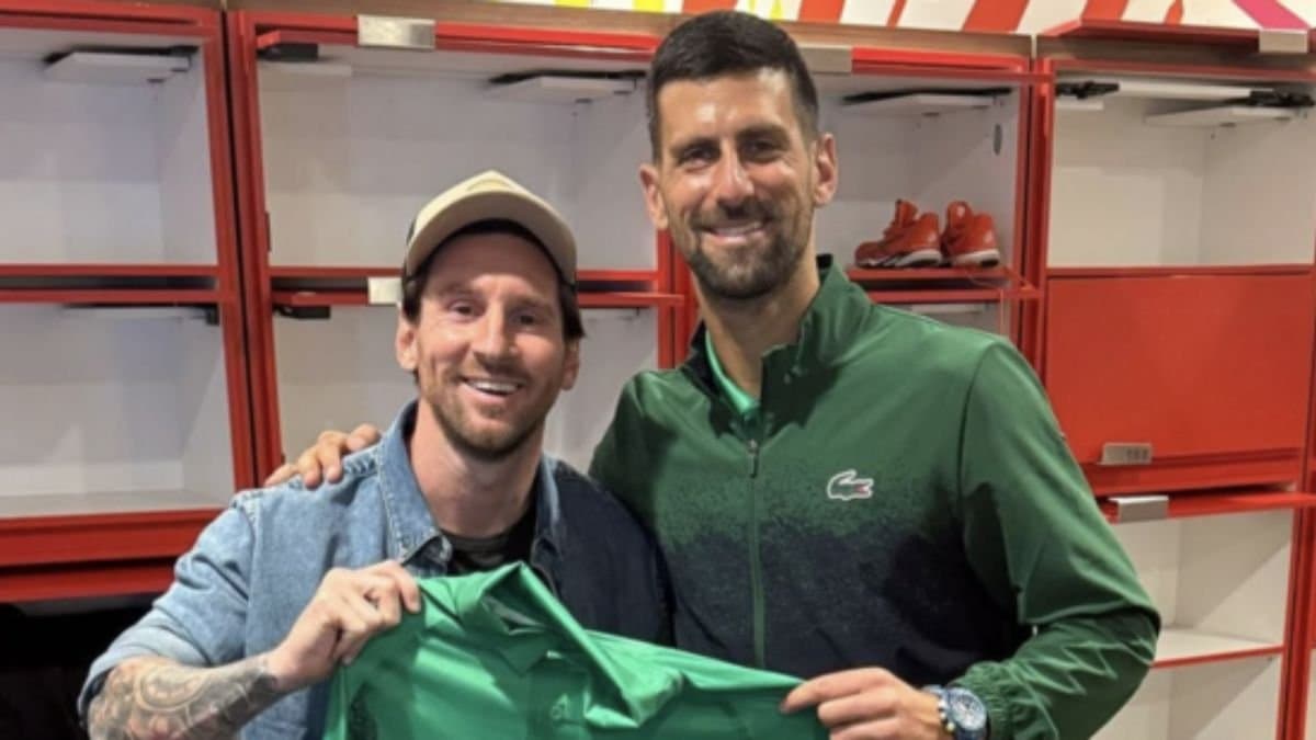  Lionel Messi attends Novak Djokovics historic win in Miami spt 