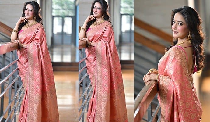 Raima Sen: নববর্ষে সেনসেশন! সাজে, আড্ডায়, আজকালের ফ্যাশন ফ্লোরে অধরামাধুরী রাইমা সেন!