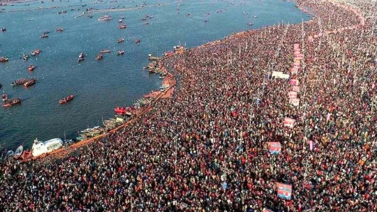 this bussiness man baba at maha kumbha mela through kumbha mela_gnr