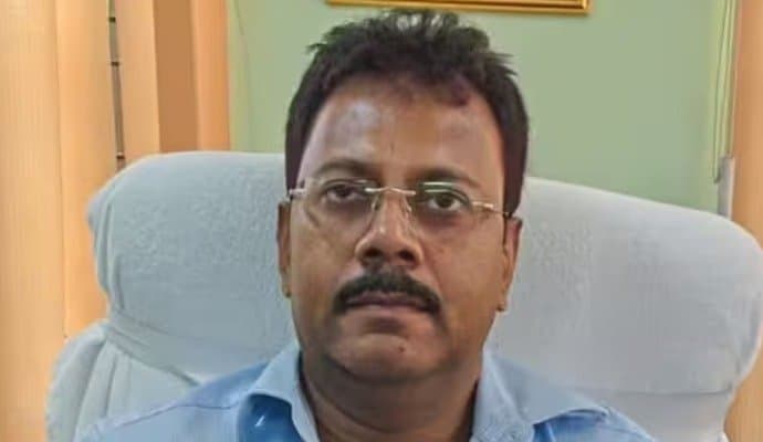 ed raids at sandip ghoshs house at beleghata gnr 