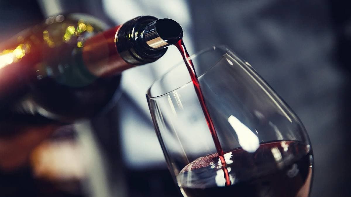 global wine sales  record fall since 1961
