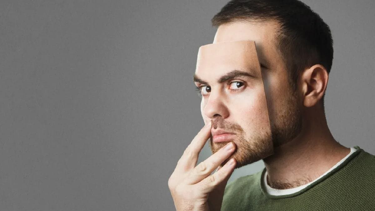 Body Language: Hand and eye movement which can identify a liar