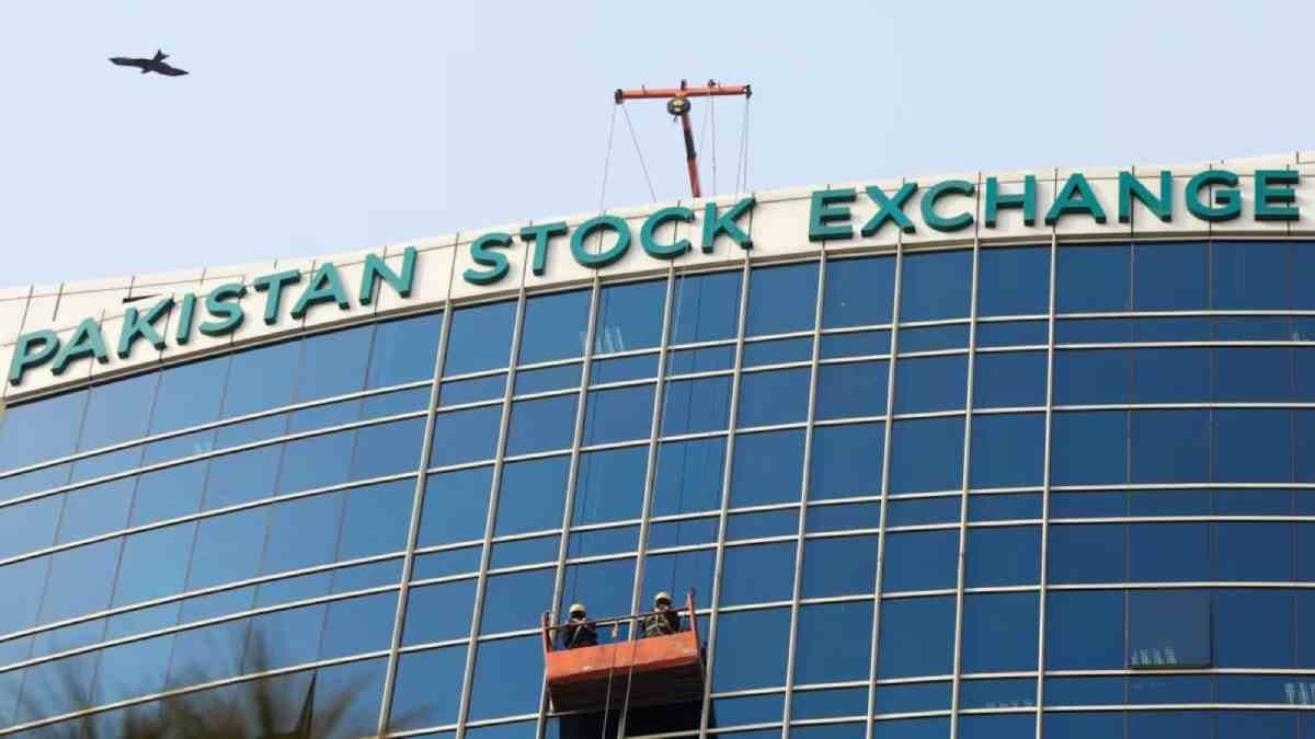 Pakistan stock market on Wednesday crashed over 3000 points after India is planning a strong retaliation