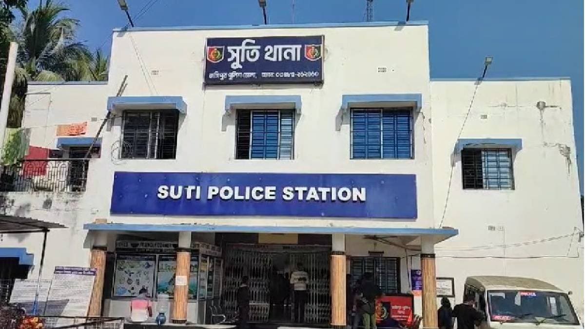 Police arrested for spurious country liquor in poultry farm gnr