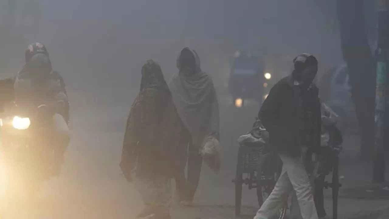 Delhi Records Coldest Night Of Season At 11.2 Degrees Amid Fog gnr 