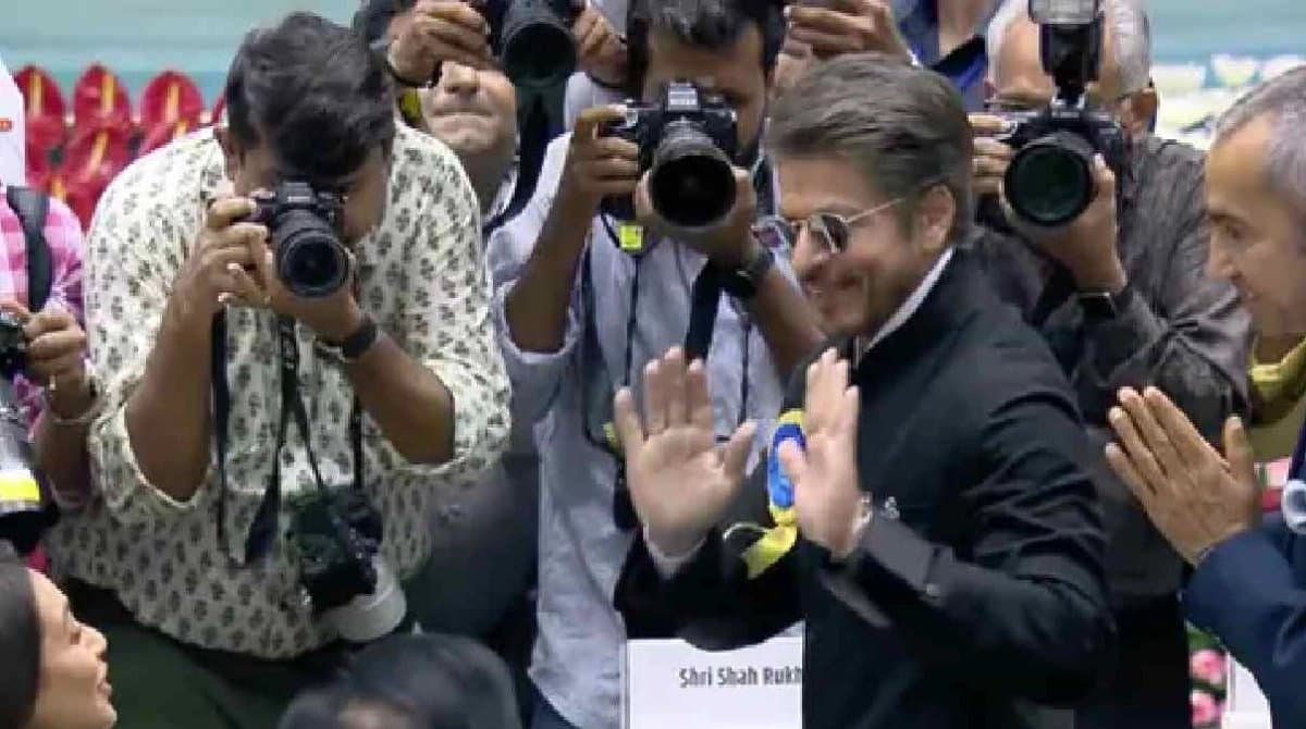 Shah Rukh Khan debuts his  King movie salt and pepper look at 71st National Awards  ceremony in Delhi
