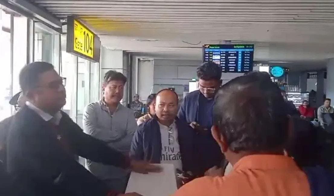 Chaos in kolkata airport for late running of flights