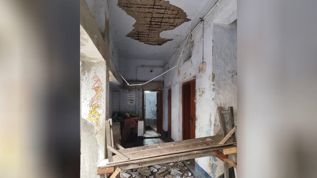 School building collapsed leaving two students injured