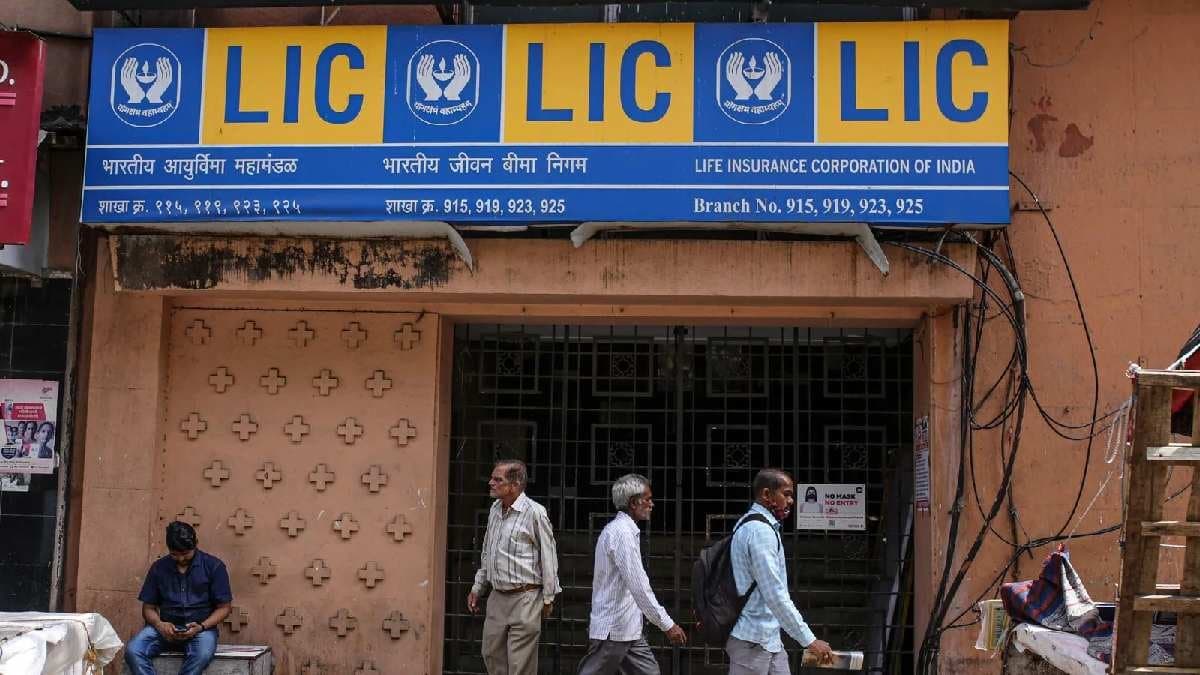 You have to pay premium for four years and you will get a full one crore konw about LIC Jeevan Shiromani Policy 