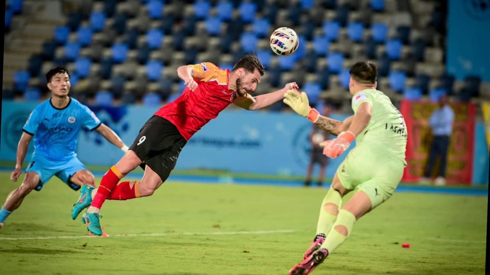East Bengal and mumbai city fc match ends in goalless draw spt 