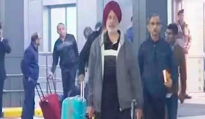 Qatar releases 8 Indian Navy veterans