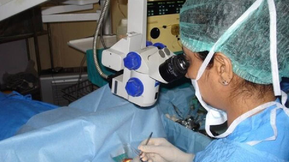 7-Year-Old Goes For Surgery, Greater Noida Doctor Operates On Wrong Eye gnr
