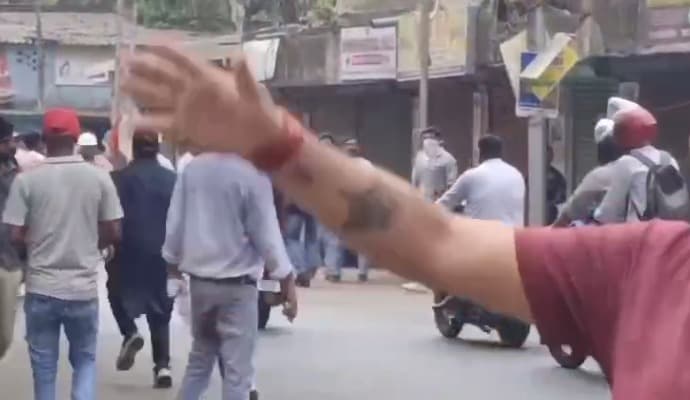  attack in belur housing complex during vote