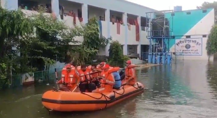 Flood in Bengal The minister and the MP attacked each other over inundated Bhootni