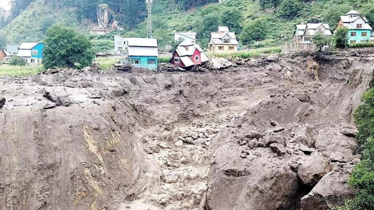 Why Pakistan and North India are heavily effected by Cloudbursts