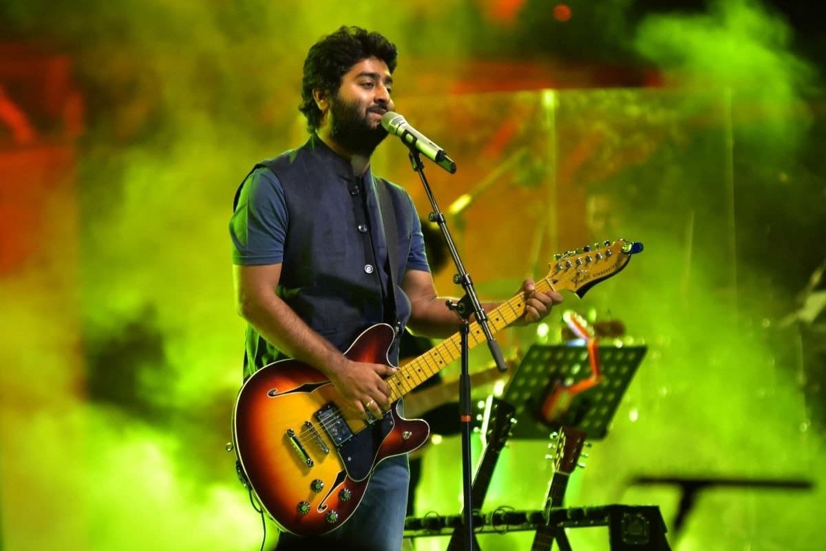 Arijit Singh:  দুবাইতে গিয়ে কেন  'আনপ্রফেশনাল' তকমা পেলেন অরিজিৎ সিং?  