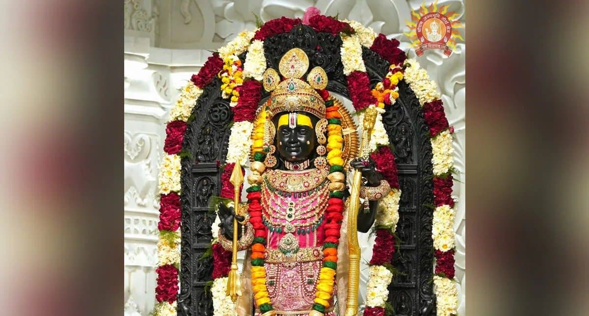 Devotees Celebrate 1st Holi With Ram Lalla At Ayodhya Temple