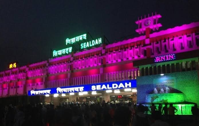SEALDAH DIVISION GEARS UP TO FACILITATE PANDAL HOPPERS BY ENSURING SMOOTH TRANSPORATION ARRANGEMENTS DURING ENSUING DURGA PUJA FESTIVAL