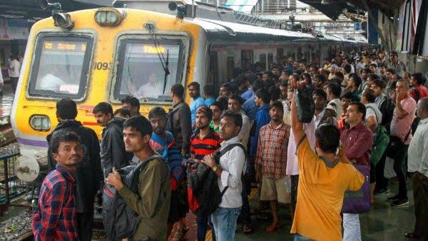 Local train problem in Sealdah division Continues on Sunday