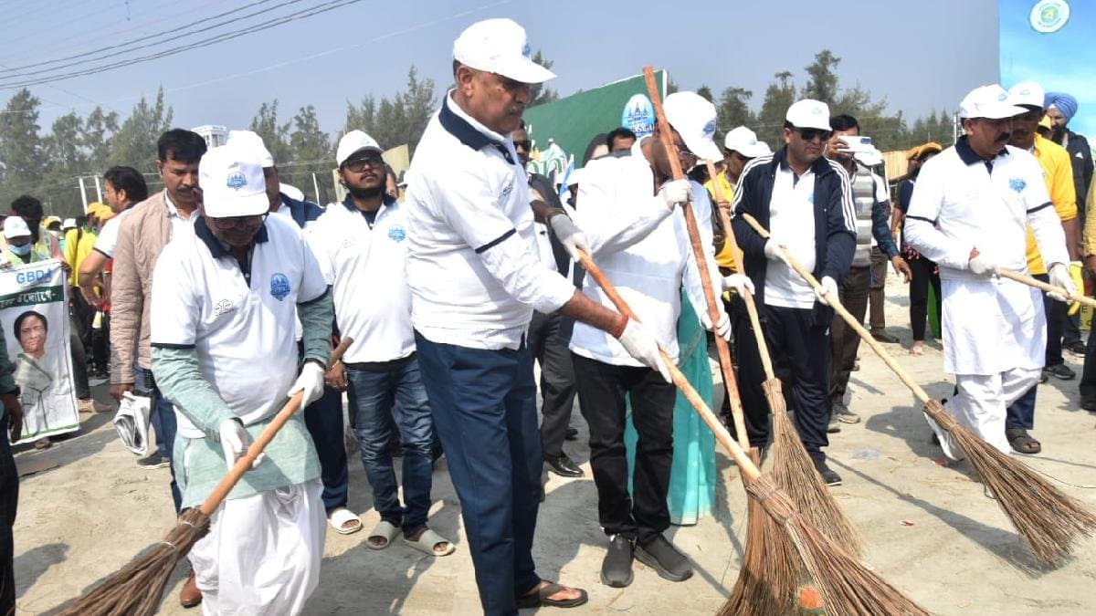 Gangasagar mela 2025 Ministers swept the gangasagar beach