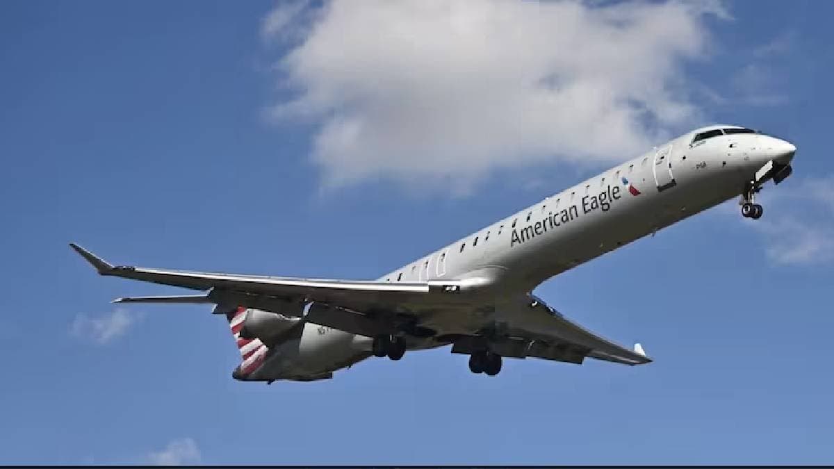 Passenger Plane Collides With Chopper Near Washington Airport, Rescue Ops On gnr