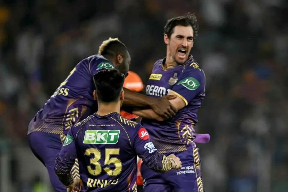 KKR: বলে স্টার্ক, ব্যাটে দুই আইয়ার! একপেশে ম্যাচে বিরাট জয়ে আইপিএলের ফাইনালে কেকেআর