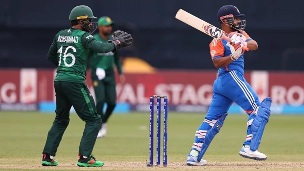 Shreevats Goswami believes that India should forfeit the game against Pakistan and allow them to qualify 