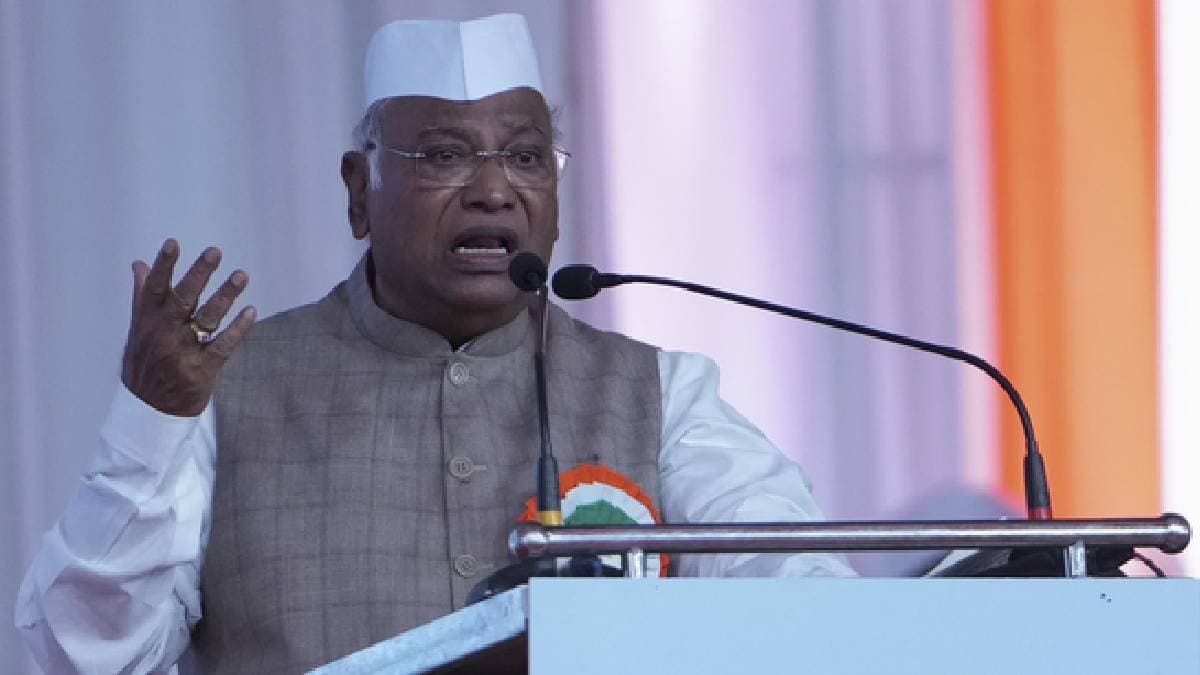 Congress President Mallikarjun Kharge gave a strong message to the party leaders from the Ahmedabad 