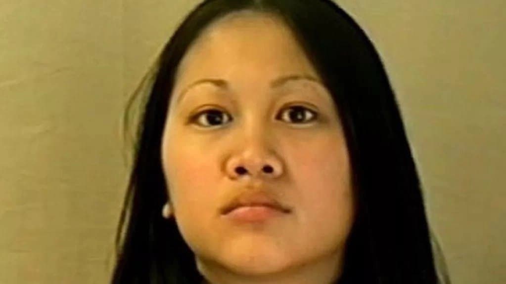 Schoolgirl kills her mother after being tortured  