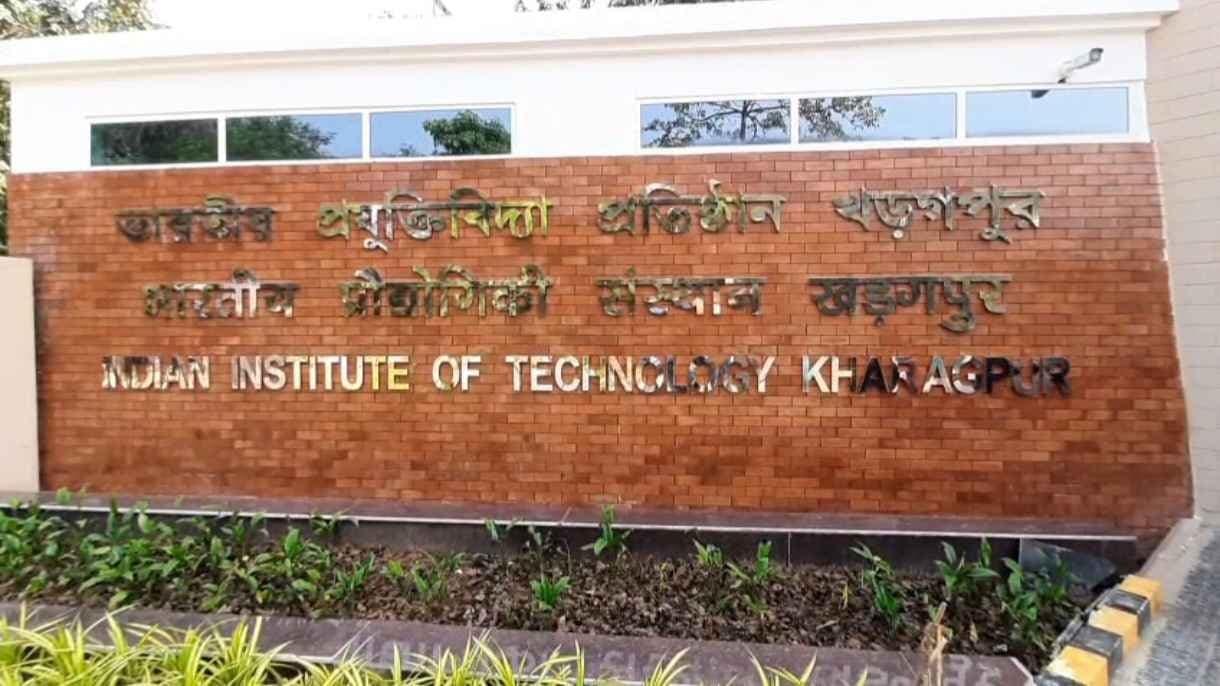 IIT Kharagpur Student unnatural death at hostel room