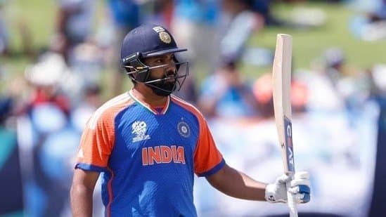 Rohit Sharma: কোহলি ফাইনালের জন্য নিজেকে বাঁচিয়ে রাখছে, বললেন রোহিত