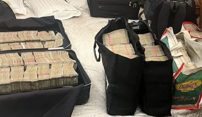 Rs 7 crore seized during I-T raids
