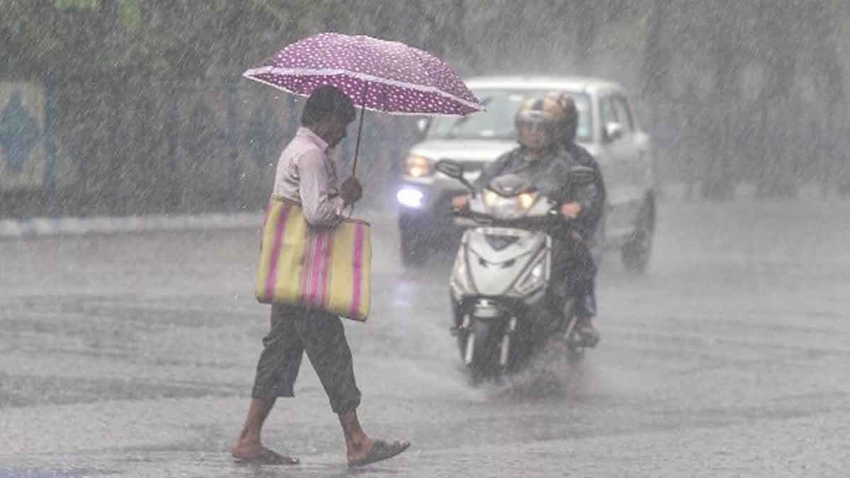 IMD Weather Update rainfall and thunderstorm activity during next hours in bengal districts