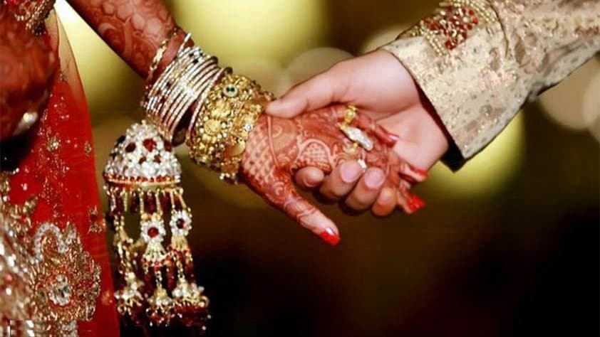 Barabanki Brides Wedding Halted As Grooms Wife Arrives With Police gnr 