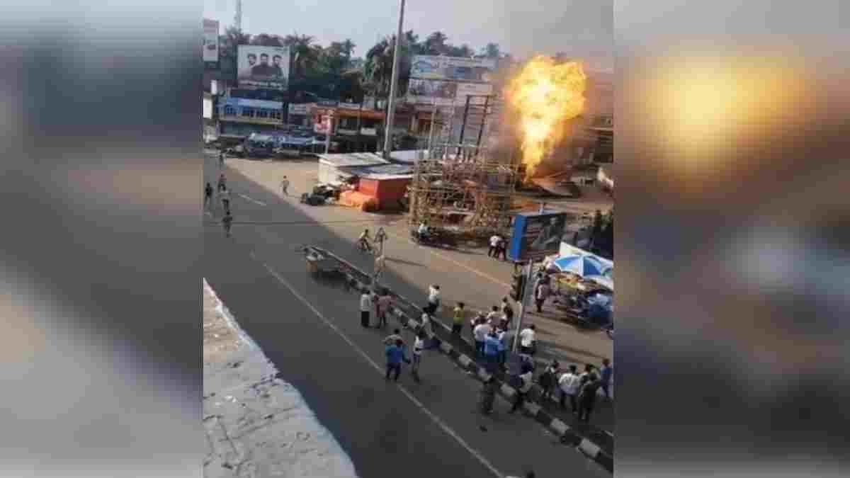 Several shops in Chapadanga near Tarakeswar burnt down