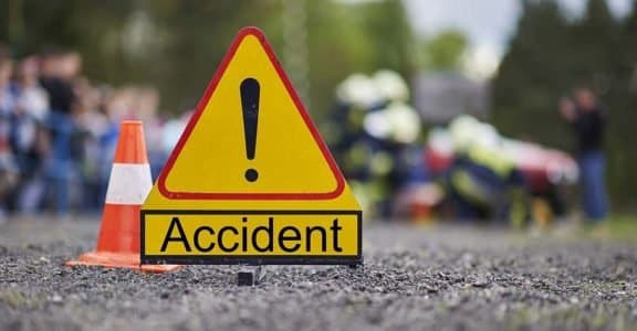 accident at maheshtala, one dead