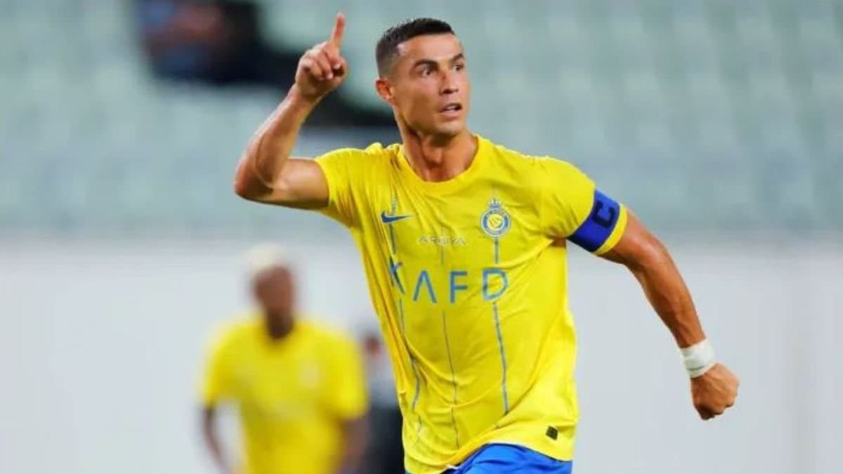 Cristiano Ronaldo scores another goal and reaches an astonishing 905 cateer goals spt