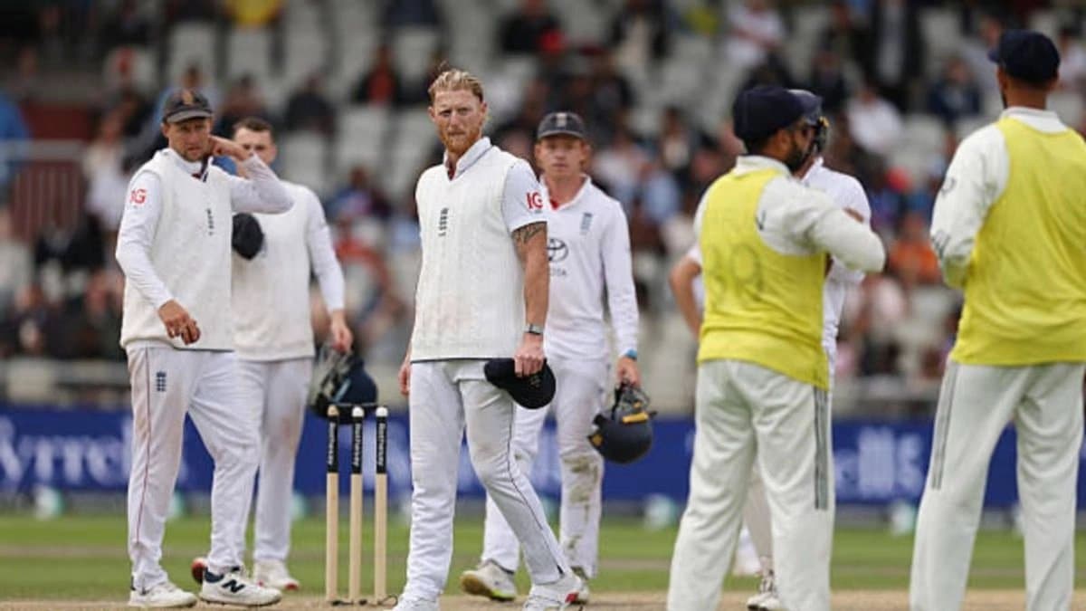 Brad Haddin slams England for handshake antics against India in Manchester Test